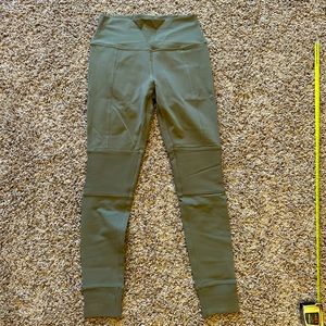 EUC, ALO Yoga Moto Leggings, medium